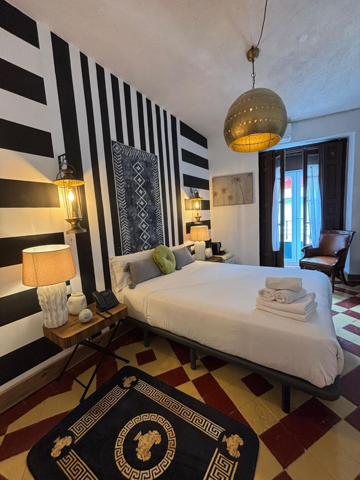 Hotel Life Gran Via Design Мадрид Екстериор снимка